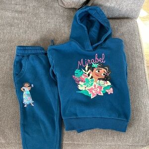 Encanto outfit size 4/5